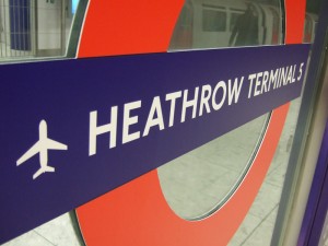 heathrow heathrow 300x225 Posible cierre de aeropuertos en Reino Unido debido a huelga de trabajadores
