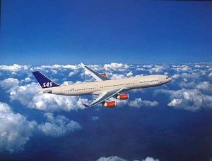 Avión con Internet Scandinavian Airlines internet Scandinavian Airlines 300x229 Scandinavian Airlines (SAS), tendrá internet y telefonía móvil a bordo