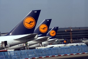 primer vuelo comercial con biocarburantes Lufthansa 300x200 Primer vuelo comercial de avión con biocarburantes, ¿inicio de los vuelos verdes?