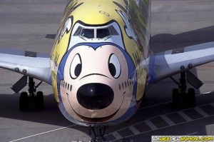 aerolineas con humor aerolineas con humor 300x199 El humor en las aerolíneas