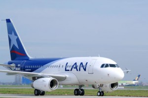airbus-a-318-lan-chile airbus a 318 lan chile 300x198 LAN Ecuador estrena vuelo entre Quito y Guayaquil hacia Gálapagos