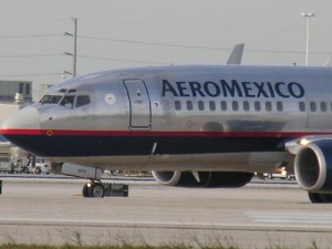 aeromexico aeromexico 300x225 Aeroméxico suspenderá ruta entre Barcelona y México