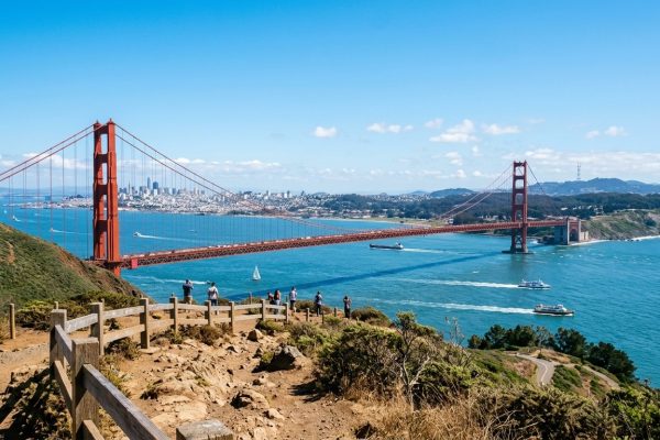 El Golden Gate Bridge en un día despejado en San Francisco